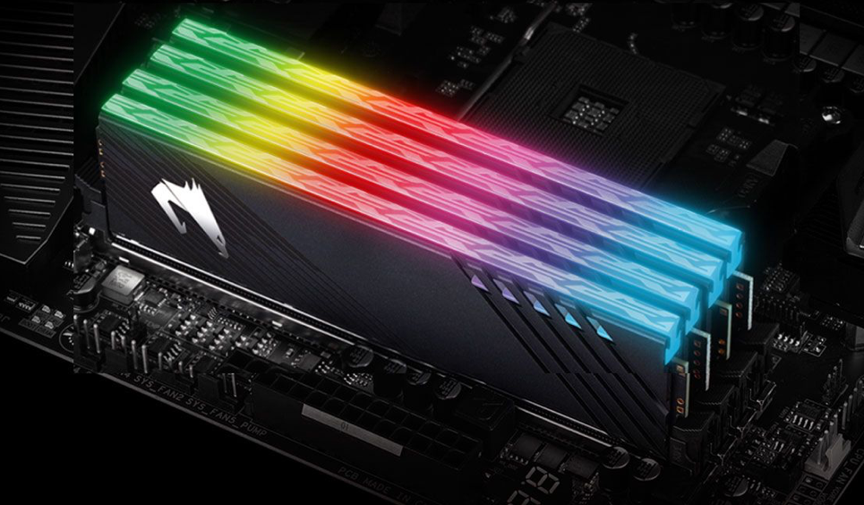 GIGABYTE AORUS RGB 3333 32GB - RAM